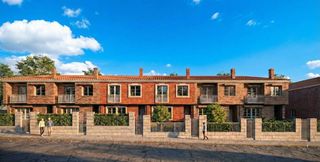 Casa adossada  Calle san vicente 2. **promoción y venta de 9 viviendas unifamiliares en montamarta**