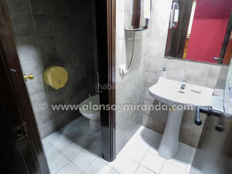 Foto 66fcf5b1-6f17-412b-9221-14d5d5f6252e. Lloguer local comercial a Oviedo - c/ víctor sáenz 15 a Oviedo