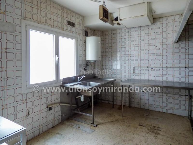 Foto d0b7bc98-7e30-4100-b60a-a295546dd56c. Lloguer local comercial a Oviedo - c/ víctor sáenz 15 a Oviedo