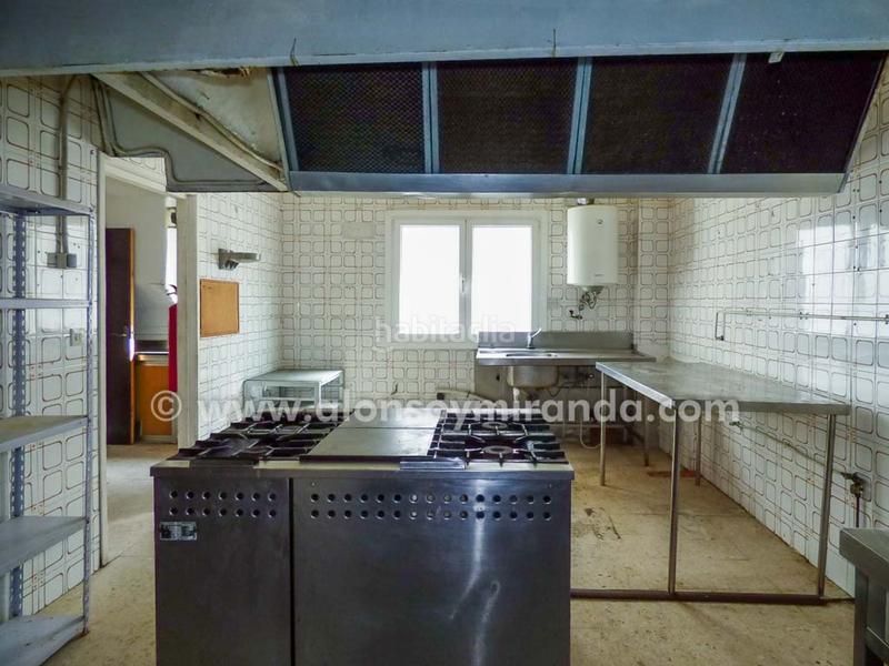 Foto dd02b519-babe-4a82-af93-e0b0e3572ee1. Lloguer local comercial a Oviedo - c/ víctor sáenz 15 a Oviedo