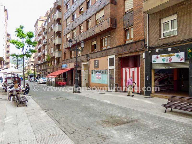 Foto 1544c3e9-300e-4821-b844-2b2e1e3251f0. Rent business premise in Oviedo - c/ víctor sáenz 15 in Oviedo