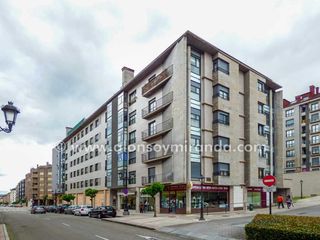 Location Appartement  Oviedo - c/ gozón. Se alquila precioso piso amueblado en excelente estado y situado