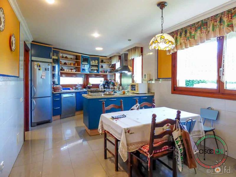 Foto 3be2c688-f852-4888-9d90-b8f5ac6017a2. Casa in Oviedo - urbanización monte alto 22 in Parroquias Norte - Naranco Oviedo