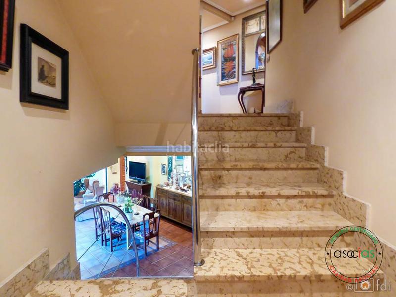 Foto 60f55338-e6e9-4bd0-931f-80b9e0e41ae9. Casa in Oviedo - urbanización monte alto 22 in Parroquias Norte - Naranco Oviedo