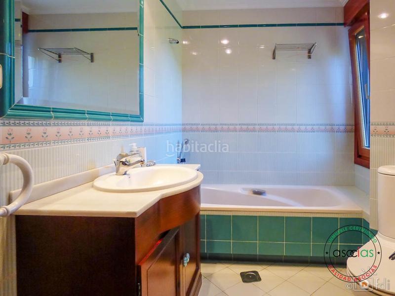 Foto c201408d-da38-4e76-9913-53ba5e34c418. Casa in Oviedo - urbanización monte alto 22 in Parroquias Norte - Naranco Oviedo
