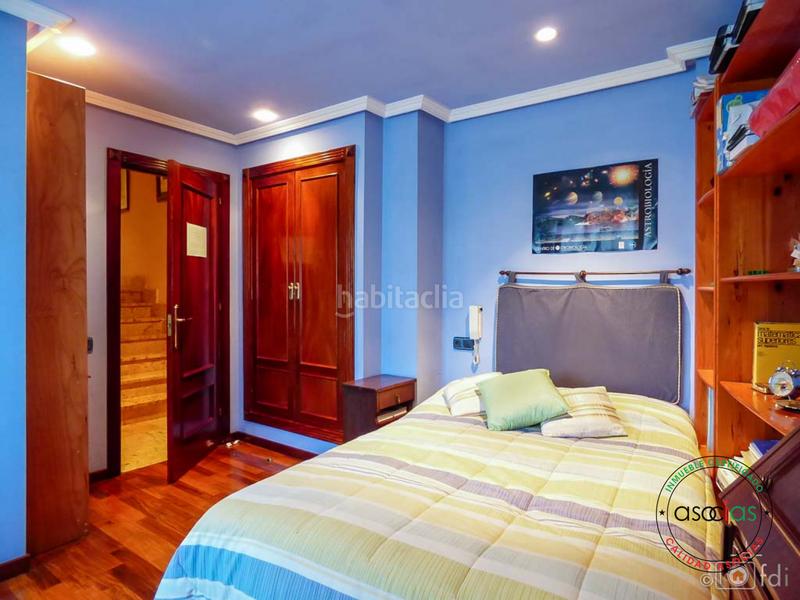 Foto ee815ff9-2bff-460c-8683-76f4a0d78ede. Casa in Oviedo - urbanización monte alto 22 in Parroquias Norte - Naranco Oviedo