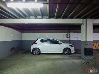 Aparcament cotxe a Oviedo - c/ general elorza 58-60. Amplia plaza de garaje situada en general elorza 5860, para esta