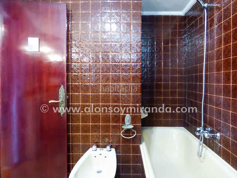 Foto bf3c258f-b48f-41ee-ba66-efd244a11386. Lloguer pis a Gijón - c/ llanes 2 a Centro Gijón