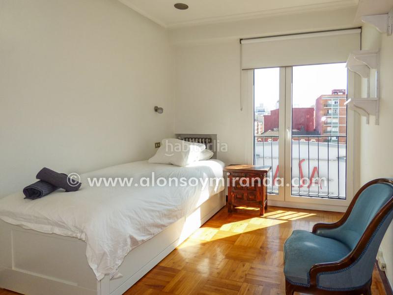 Foto a2add708-1865-41ab-bcc4-3bfc0d100375. Miete etagenwohnung in Gijón - c/ llanes 2 in Centro Gijón