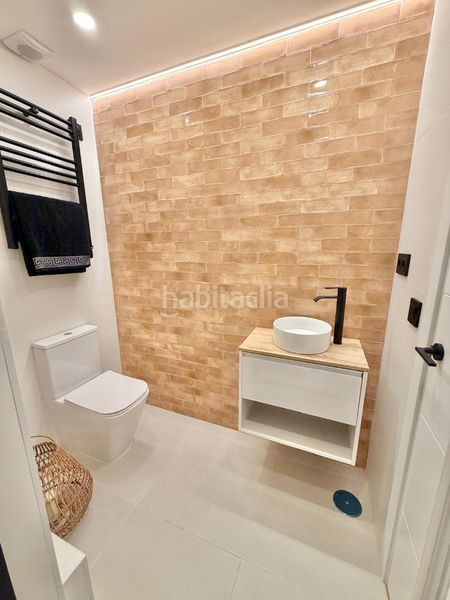 Foto eca83817-cb16-41b4-8073-abb99440935c. Pis amb calefacció a Aluche Madrid