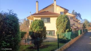 Casa en Liáns. Piso en urbanización en oleiros