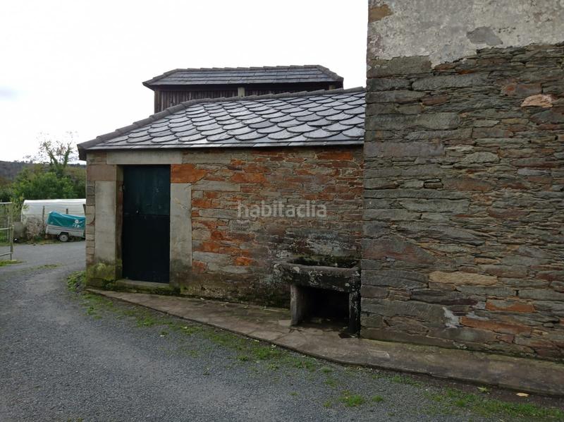 Foto 25d1715f-0ecd-4929-8fdd-e20b5bb4769b. Casa adossada a Mañón