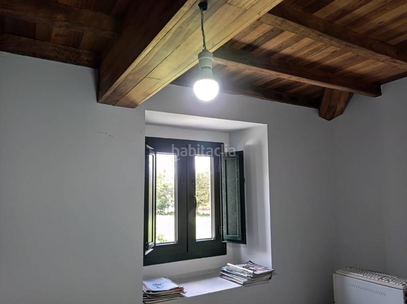 Foto ece7c721-6564-49bc-914a-769fefcd5777. Casa adossada a Mañón