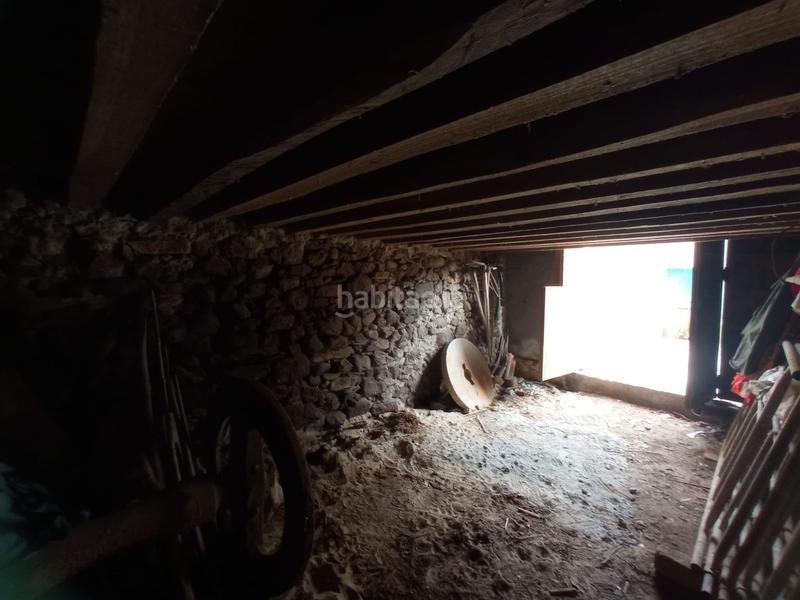 Foto 44ab4915-7563-4cf9-b8b6-7c67d41fe087. Masía casa adosada para rehabilitar en vila de bares en Mañón