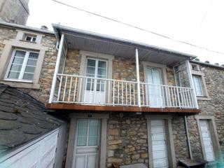 Maison à Mañón. Casa en estaca de bares