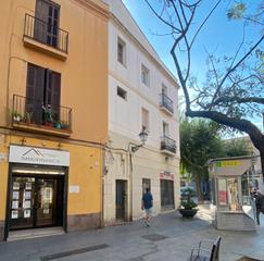 Location Local commercial à Carrer del doctor balari i jovany 4. Local comercial reformat al costat de plaça comerç