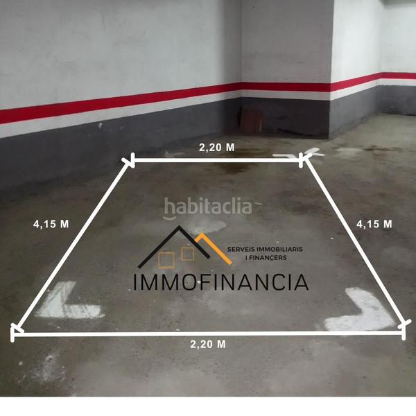 Foto bfe57508-45da-4f6a-8f17-9232786d5029. Parking voiture dans passeig de santa coloma 15 dans Barcelona
