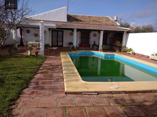 Xalet a Écija. Se vende precioso chalet en cañada de rabadán.