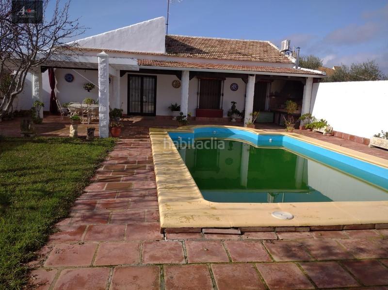 Foto a566cac6-1ed0-48c0-9346-3bf6c7a528c0. Xalet amb aparcament piscina a Écija
