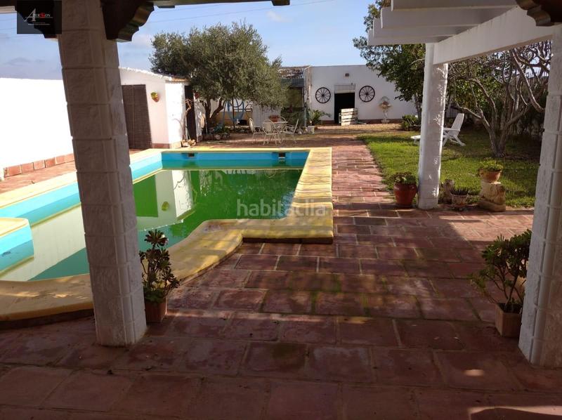Foto d63e339f-2173-47b9-96f5-20ad0d29e6af. Xalet amb aparcament piscina a Écija