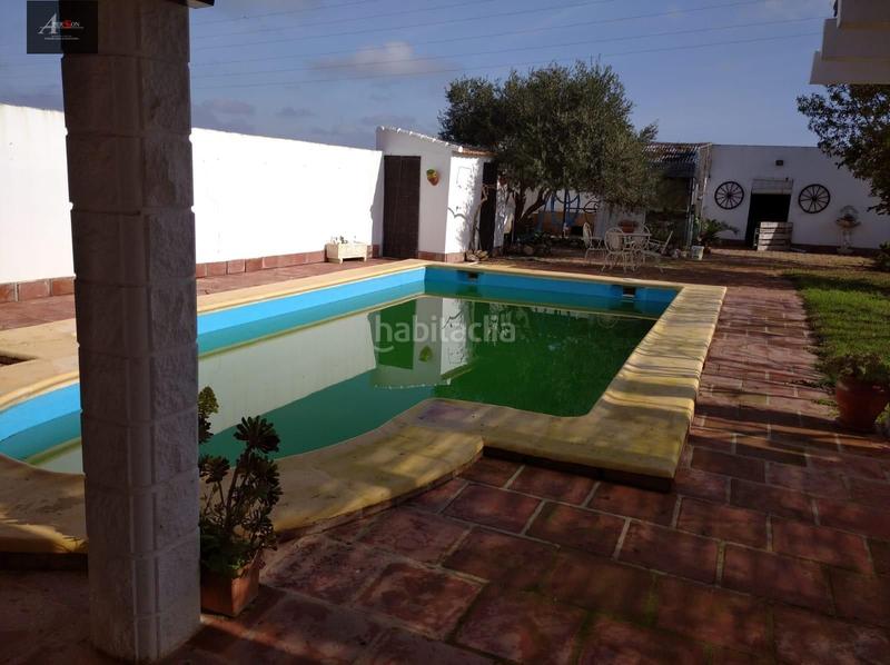 Foto f36c9b30-043d-480c-8871-fea572ccdbda. Xalet amb aparcament piscina a Écija