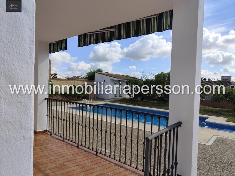 Foto 60c25f52-9a67-4565-9098-900196387072. Xalet amb aparcament piscina a Écija