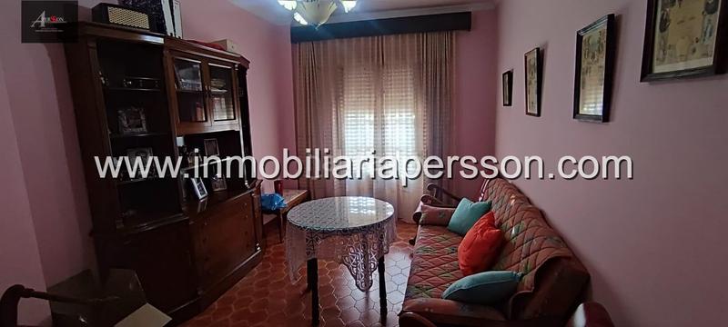 Foto 0ac6f835-d009-4584-b5eb-e8dbd7994c8e. Maison avec parking dans Écija