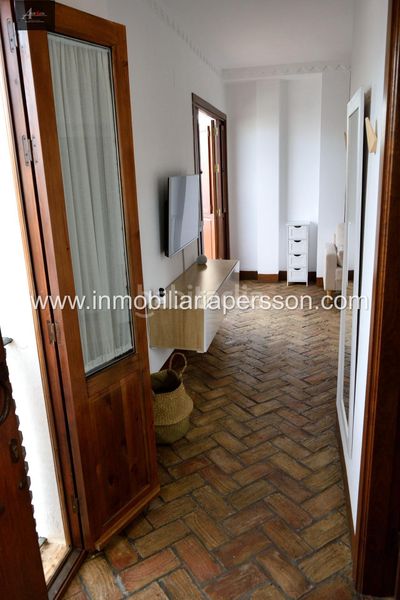 Foto b004d9b5-ea3c-44e0-9e13-362f42de1db6. Studio avec piscine dans Écija