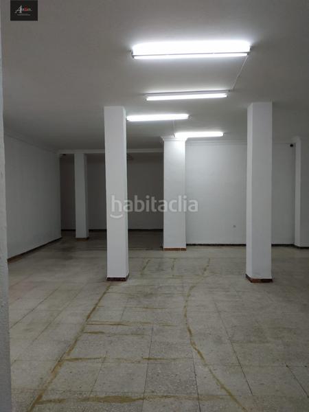 Foto 392bfd0f-e8a3-472f-974f-e6fb9947e617. Locale commerciale in Écija