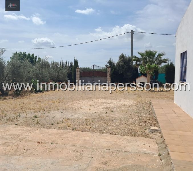Foto f86876d8-8eb2-4ad2-b26d-1ed20e9f114a. Masia amb piscina a Fuente Palmera