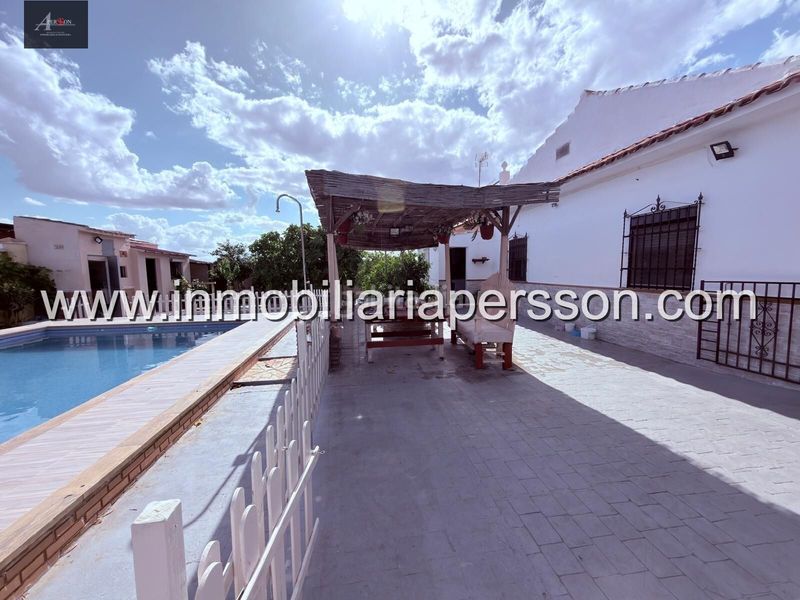 Foto 7ee3f12b-d2b2-4dd9-bf01-5877cd28b11d. Xalet amb aparcament piscina a Fuente Palmera