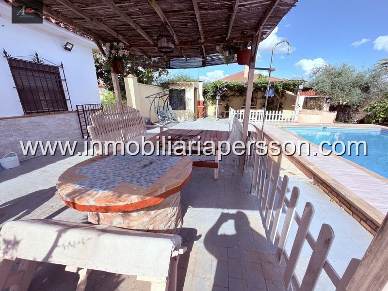Foto e3ce37ca-b9e8-460e-9779-398ae65a0279. Xalet amb aparcament piscina a Fuente Palmera
