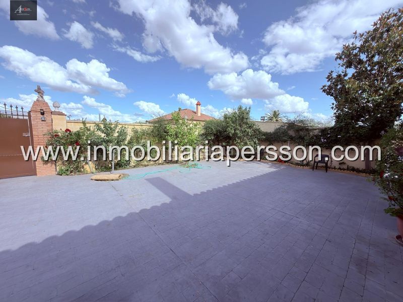 Foto ef21d379-ff1d-4fd1-be4d-76e18a1032be. Xalet amb aparcament piscina a Fuente Palmera