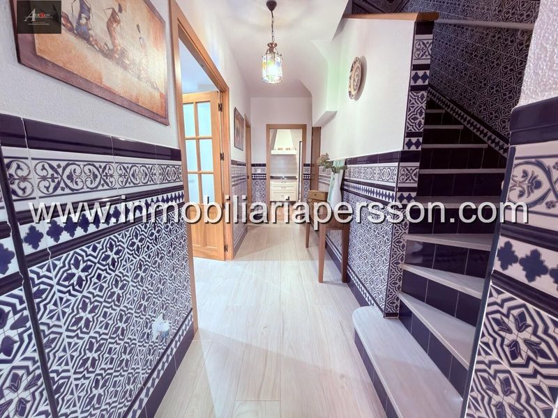 Foto 1d33c8a5-2fe8-4a5a-a021-8898478b3ca6. Casa adossada amb aparcament a Écija