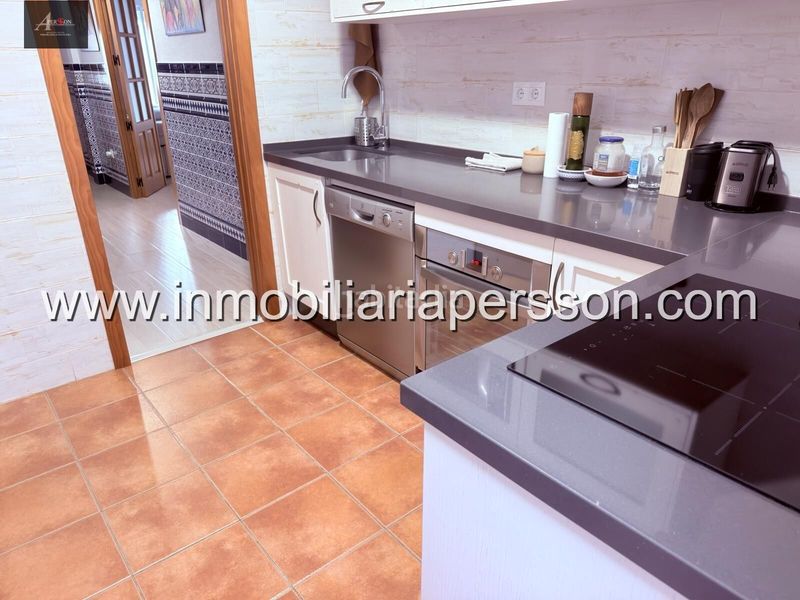 Foto 4d38c239-8d97-42d7-8a7e-7049a634fd7a. Casa adossada amb aparcament a Écija