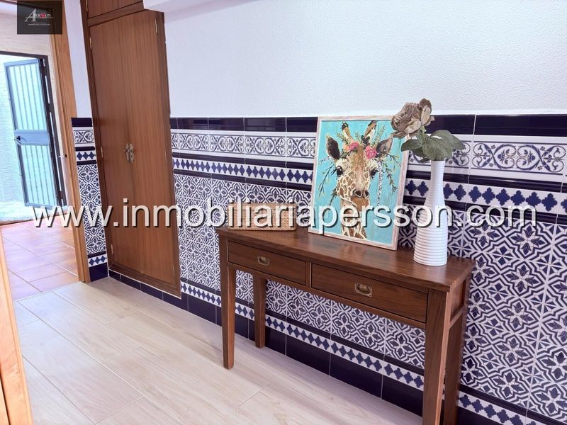 Foto 54616474-debf-4e82-878f-7e0d93b7ef88. Casa adossada amb aparcament a Écija