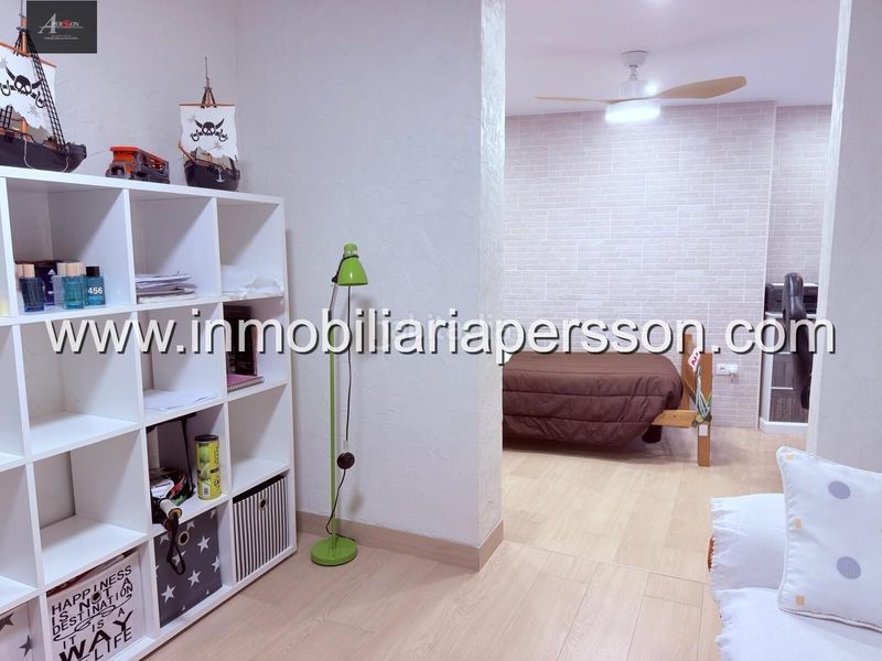 Foto 7e493ee3-aa9d-44f8-8dfc-cf69fb07bcf9. Casa adossada amb aparcament a Écija