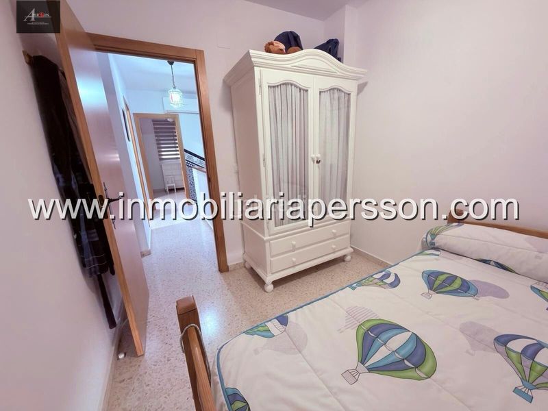 Foto 93ba3c54-2238-45de-aca8-326bef74752c. Casa adossada amb aparcament a Écija