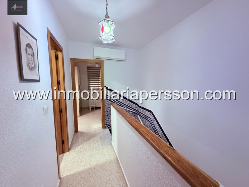 Foto a8e72310-96e0-4ebb-8b4b-d41fbebbf93a. Casa adossada amb aparcament a Écija
