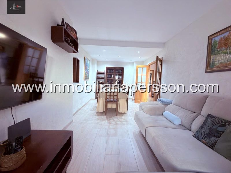 Foto b4c94843-b295-4e80-81ba-6ff6328c5f92. Casa adossada amb aparcament a Écija