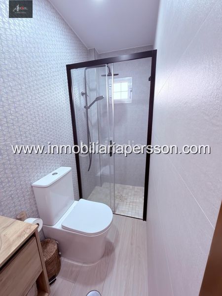 Foto ff0189fa-f93a-46e8-9018-9082ae601aec. Casa adossada amb aparcament a Écija