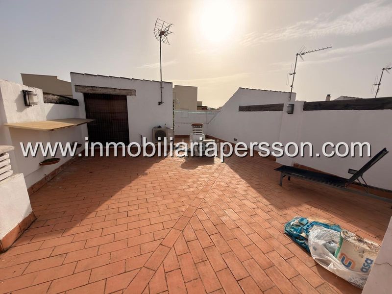 Foto af6f44b5-d2c7-475c-a704-568fc730c5b8. Casa adossada amb aparcament a Écija