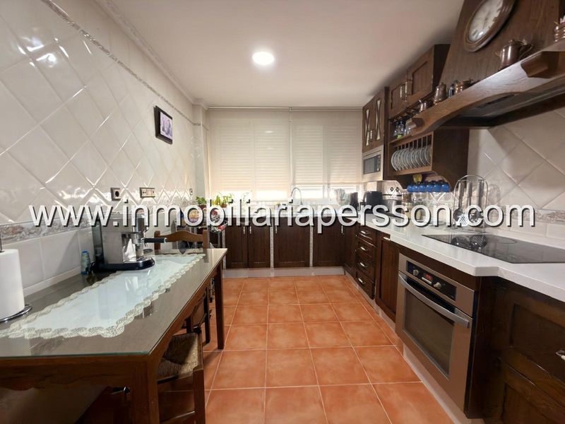 Foto c415bbb7-32ad-46fe-a625-2fe1521e83be. Casa adossada amb aparcament a Écija