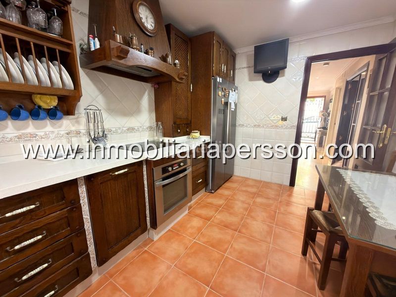 Foto da32824e-6ea9-45c4-8639-01b463d6dd37. Casa adossada amb aparcament a Écija