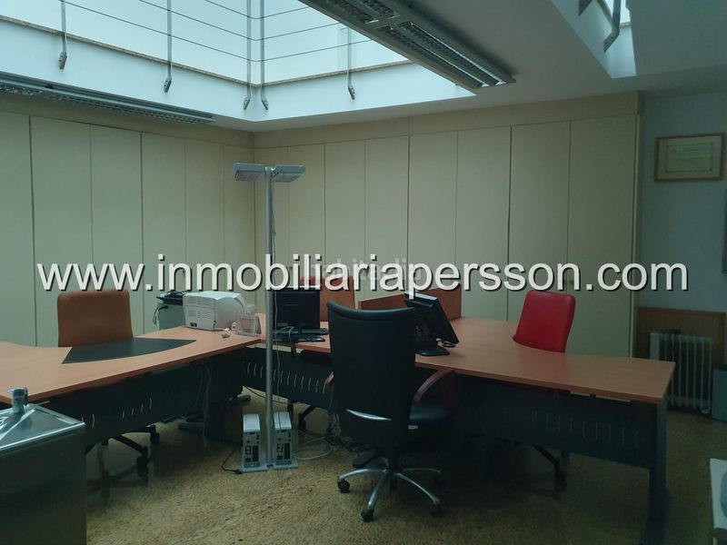 Foto b5d42d7a-0a40-48dd-bdfd-8d95b173142f. Edificio  de oficinas exclusivo en pleno corazón en Écija