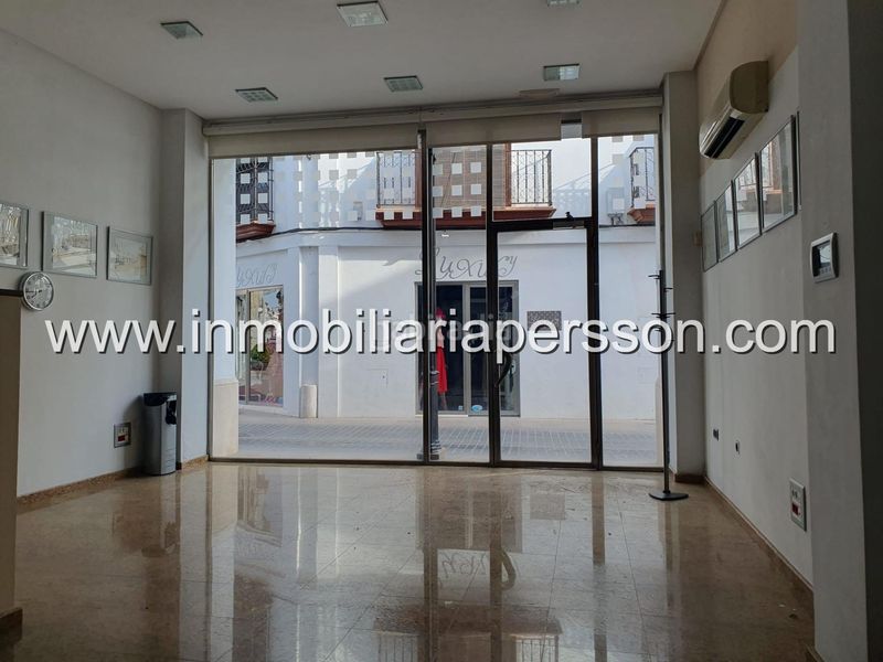 Foto fc9dd43e-950e-459e-a614-56675eacfd71. Edificio  de oficinas exclusivo en pleno corazón en Écija