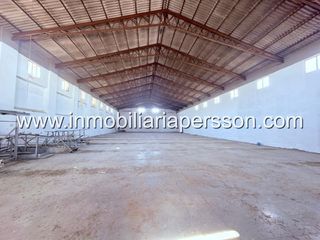 Nau industrial a Écija. Conjunto de 4 naves industriales en venta en écija sevilla  3.00