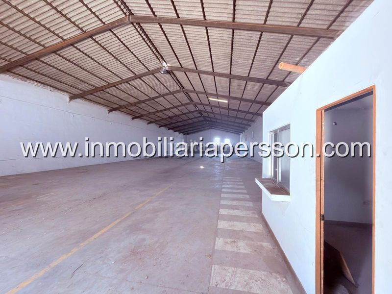 Foto e29755ca-3f56-4255-95ab-eb2aa4ed7e68. Nau industrial a Écija