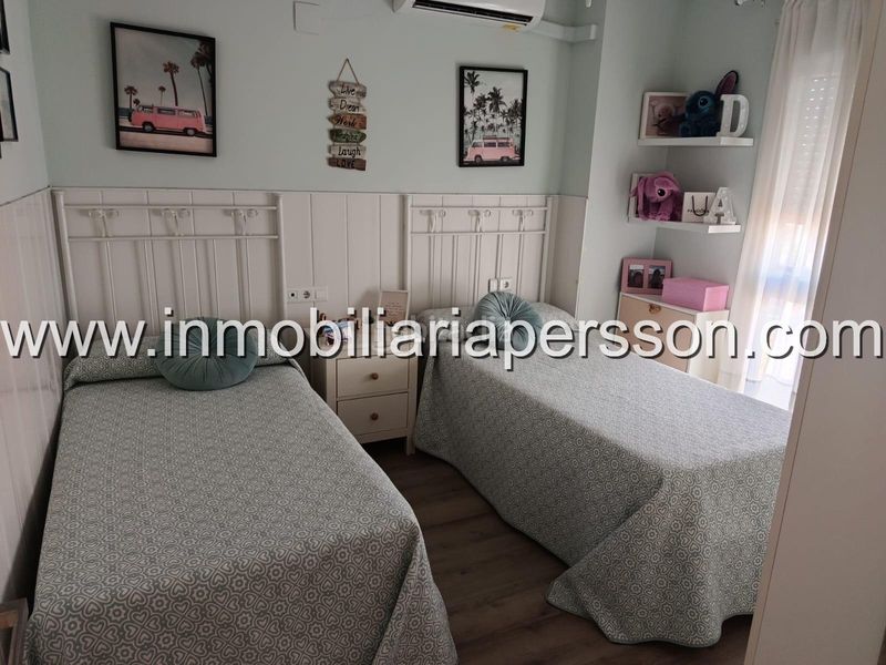 Foto 6fdad761-1d43-46c5-b4c0-2391564cce08. Casa adossada amb aparcament a Écija