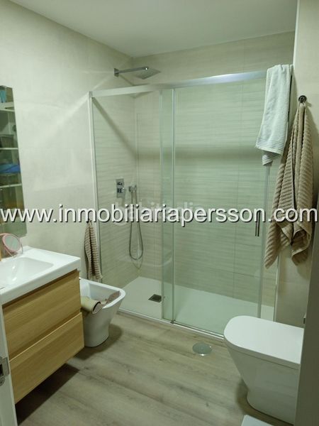 Foto bec69ee1-1513-43d6-b305-0fdcdca493a0. Casa adossada amb aparcament a Écija